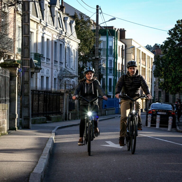 VTC électrique Moustache Samedi 28.1 Performance - 400 Wh